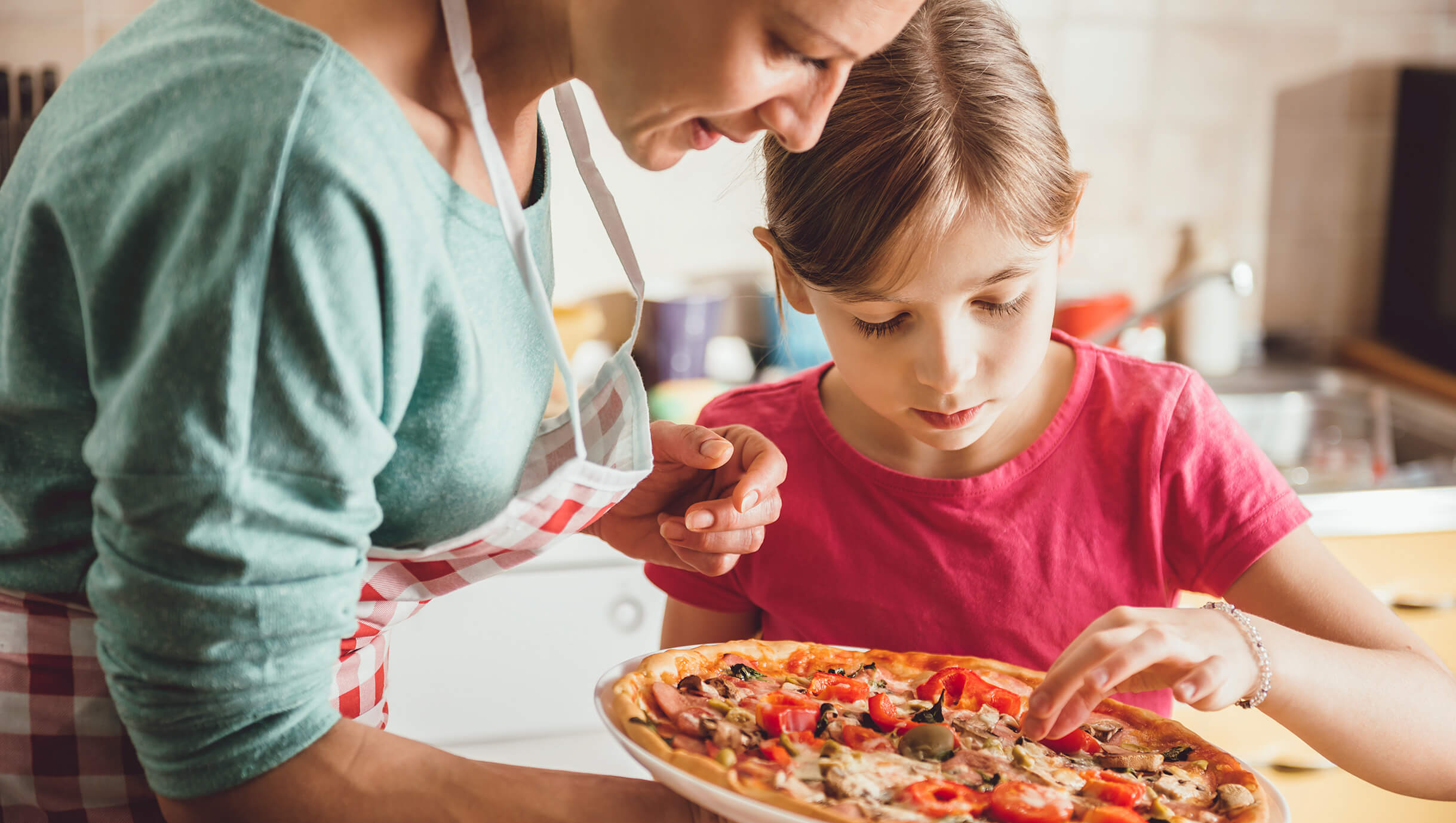 Diciamo “Sì” ai giochi in cucina! Insegna a mangiare ai tuoi figli giocando con il loro cibo